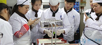 西點(diǎn)學(xué)員上課花絮(圖19)