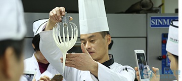 西點(diǎn)學(xué)員上課花絮(圖34)