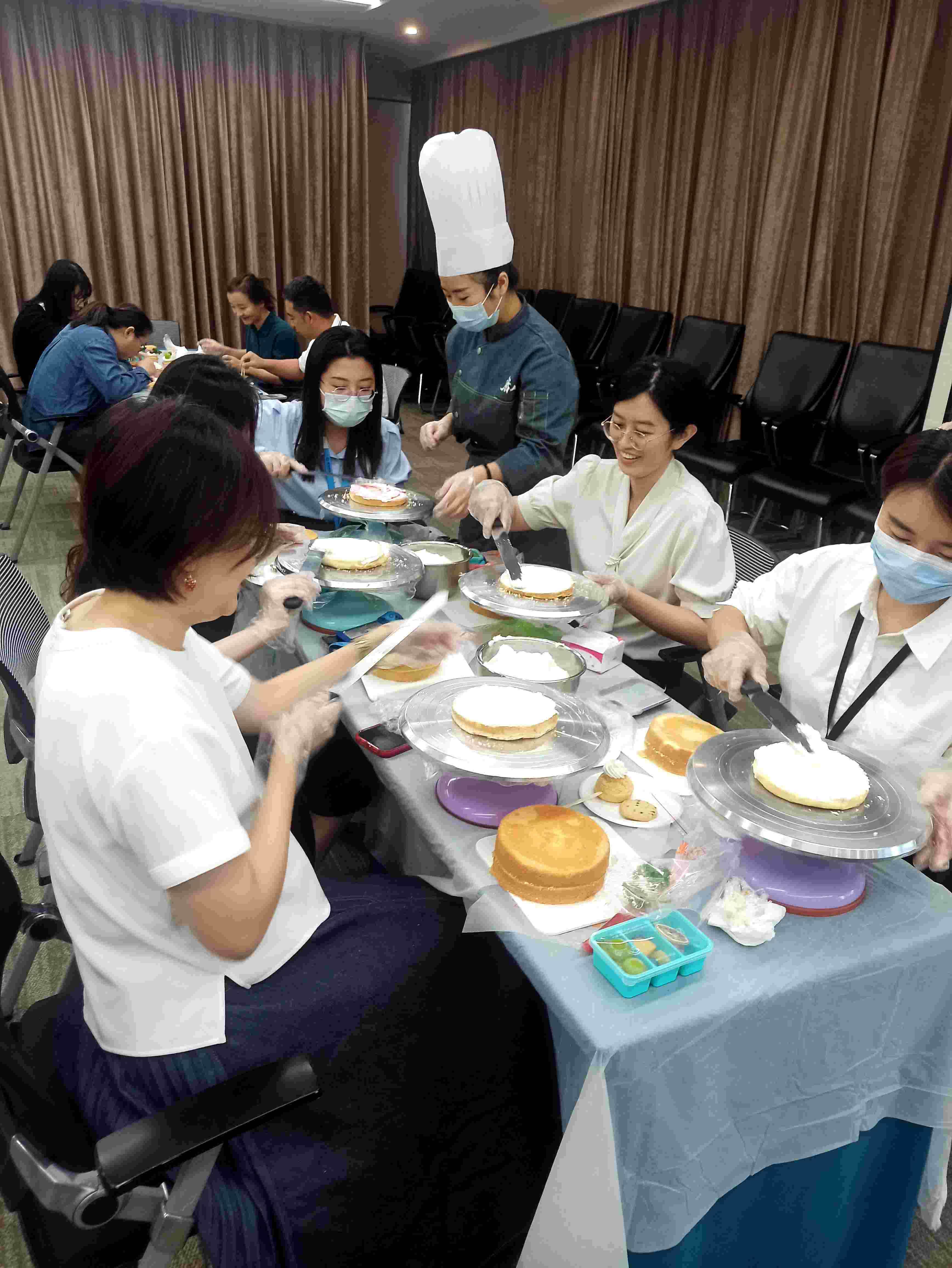 為單位舉辦西點體驗活動(圖6) 微信圖片_20230830120624.jpg