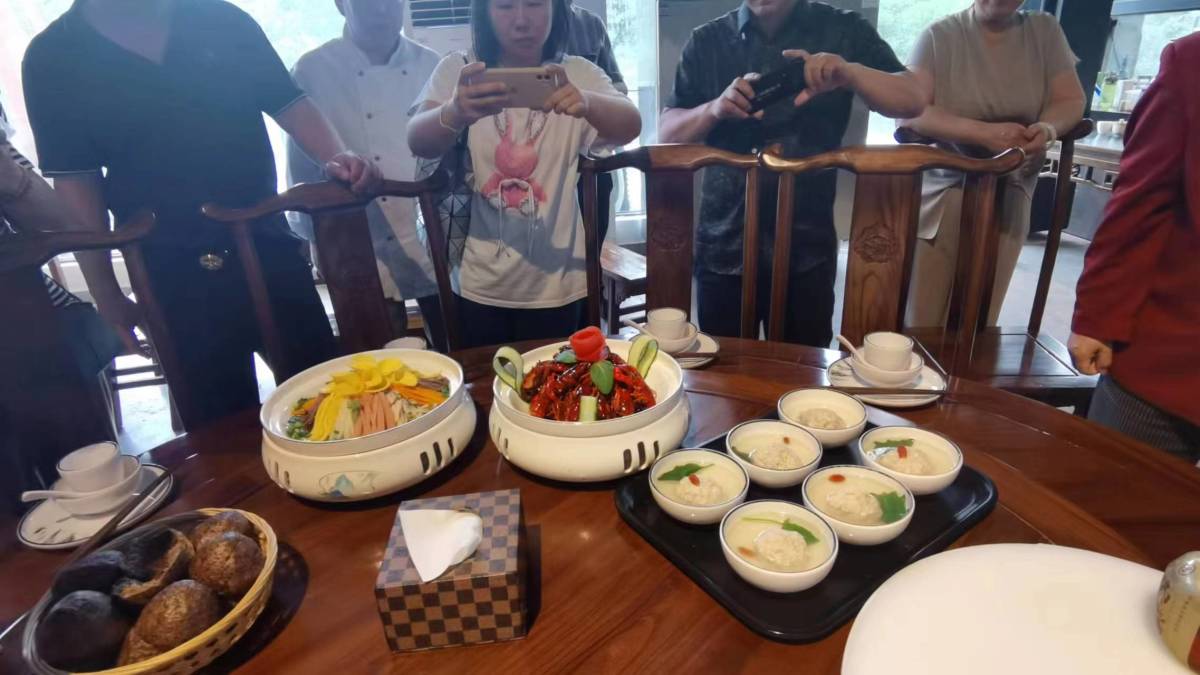 國宴菜與地方菜在新鄉(xiāng)融合 家門口將能品嘗“陽春白雪”(圖3) 33.jpg