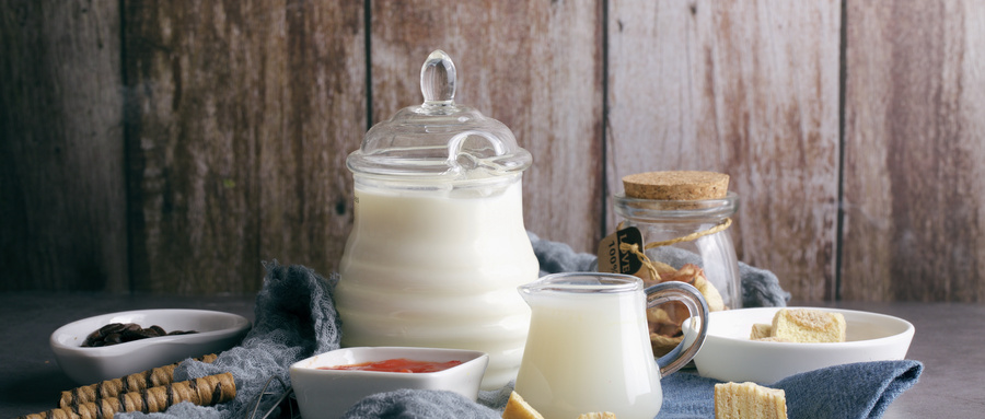 這份高考飲食安全指南請收好(圖1) 攝圖網(wǎng)_501238367_wx_牛奶零食背景(企業(yè)商用).jpg